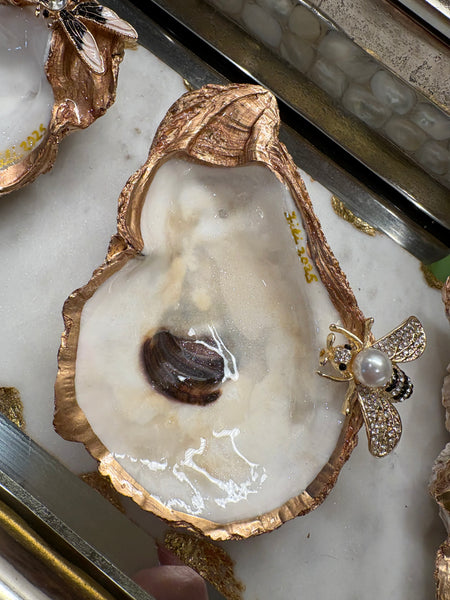 Oyster Ring Holder