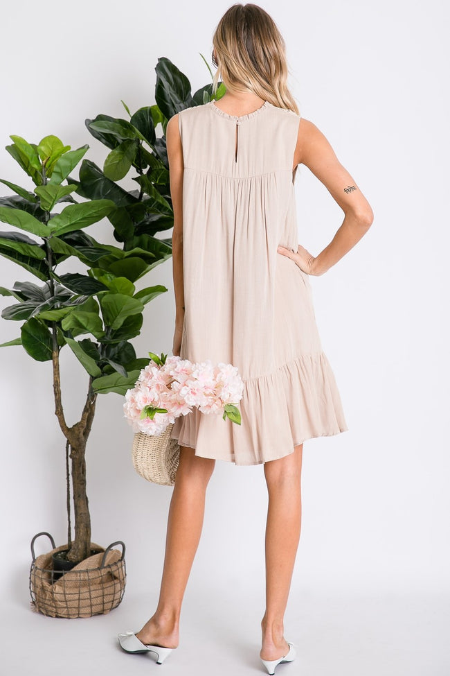 This vintage boho lace yoke dress from Davi & Dani is absolutely gorgeous. It is sleeveless and features a ruffled bottom. It is 100% rayon and comes in S - L.