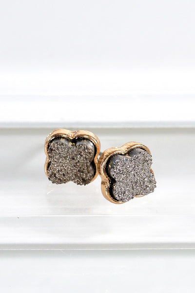 These dainty clover druzy earring from Urbanista are the perfect addition to your outfit. Comes in Hematite and Opal. Measures 1/2".
