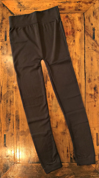 Stay warm when you pair these easy wear fleece lined leggings with our tunic tops or tunic dresses for an updated look.